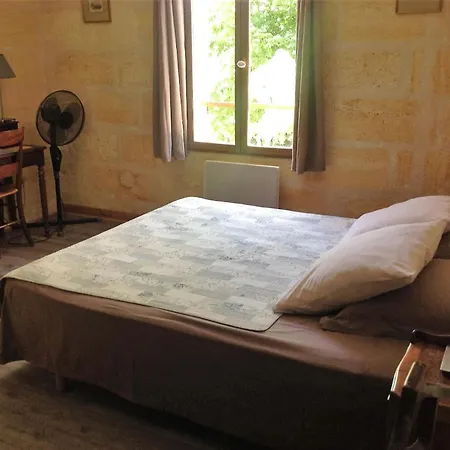 Casa de Férias Maison Spacieuse Et Charmante A Saint-emilion