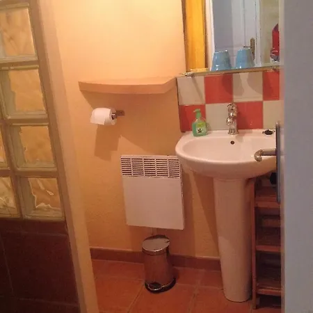 Casa de Férias Maison Spacieuse Et Charmante A Saint-emilion *