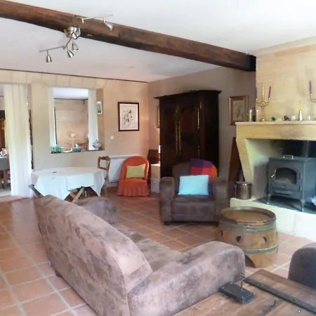 Casa de Férias Maison Spacieuse Et Charmante A Saint-emilion Saint-Laurent-des-Combes